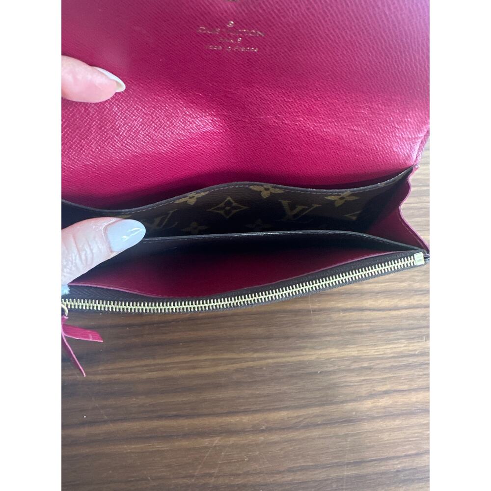 Louis Vuitton Monogram Emilie Wallet - Picture 13 of 15
